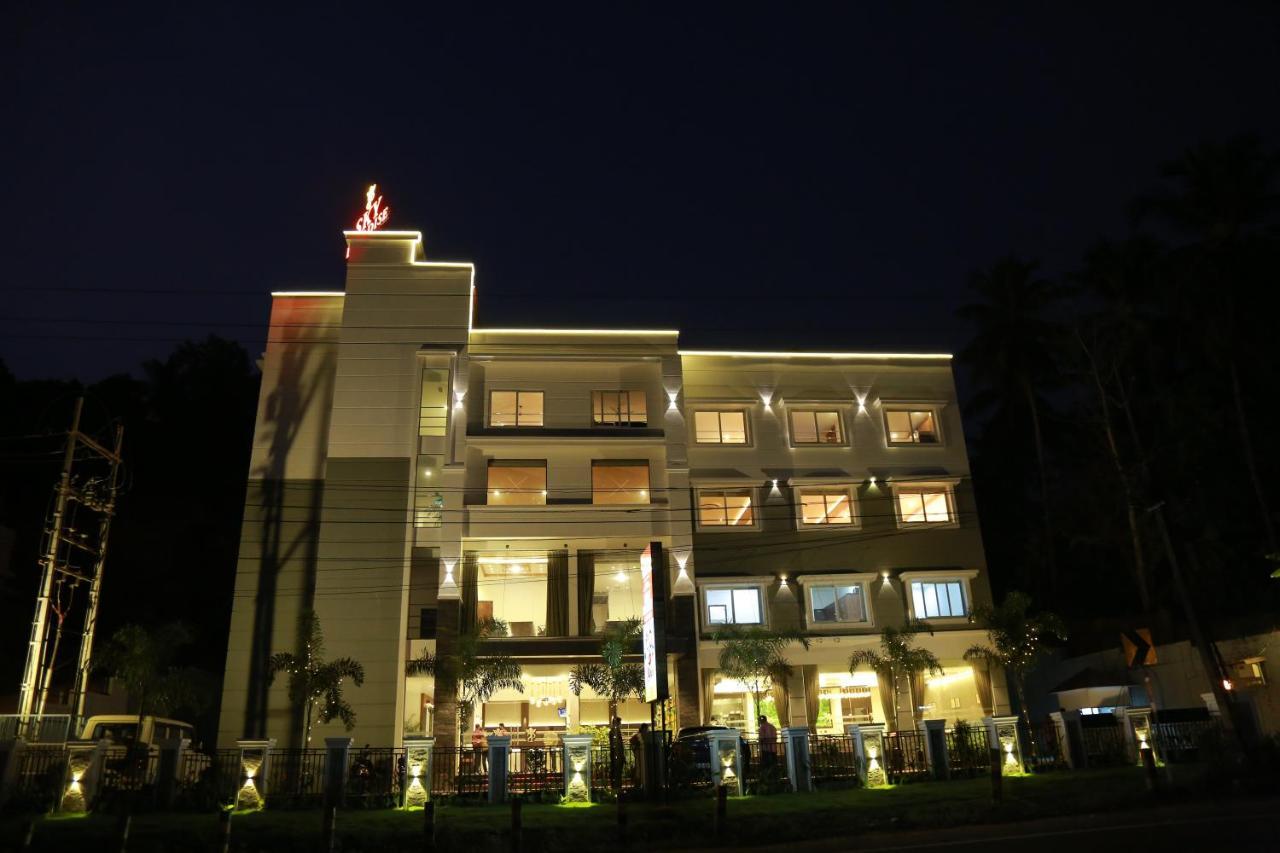 Iritti Hotel Sky Paradise מראה חיצוני תמונה