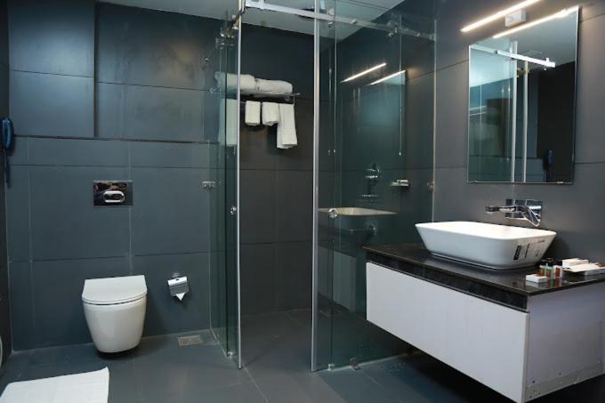 Iritti Hotel Sky Paradise מראה חיצוני תמונה